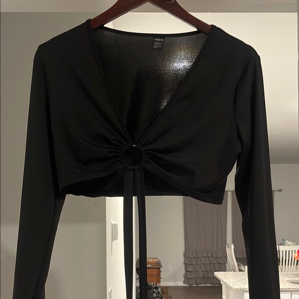 Black Long Sleeve O Ring Women's V Neck Crop Top with Waist Tie Strings SHEIN L
